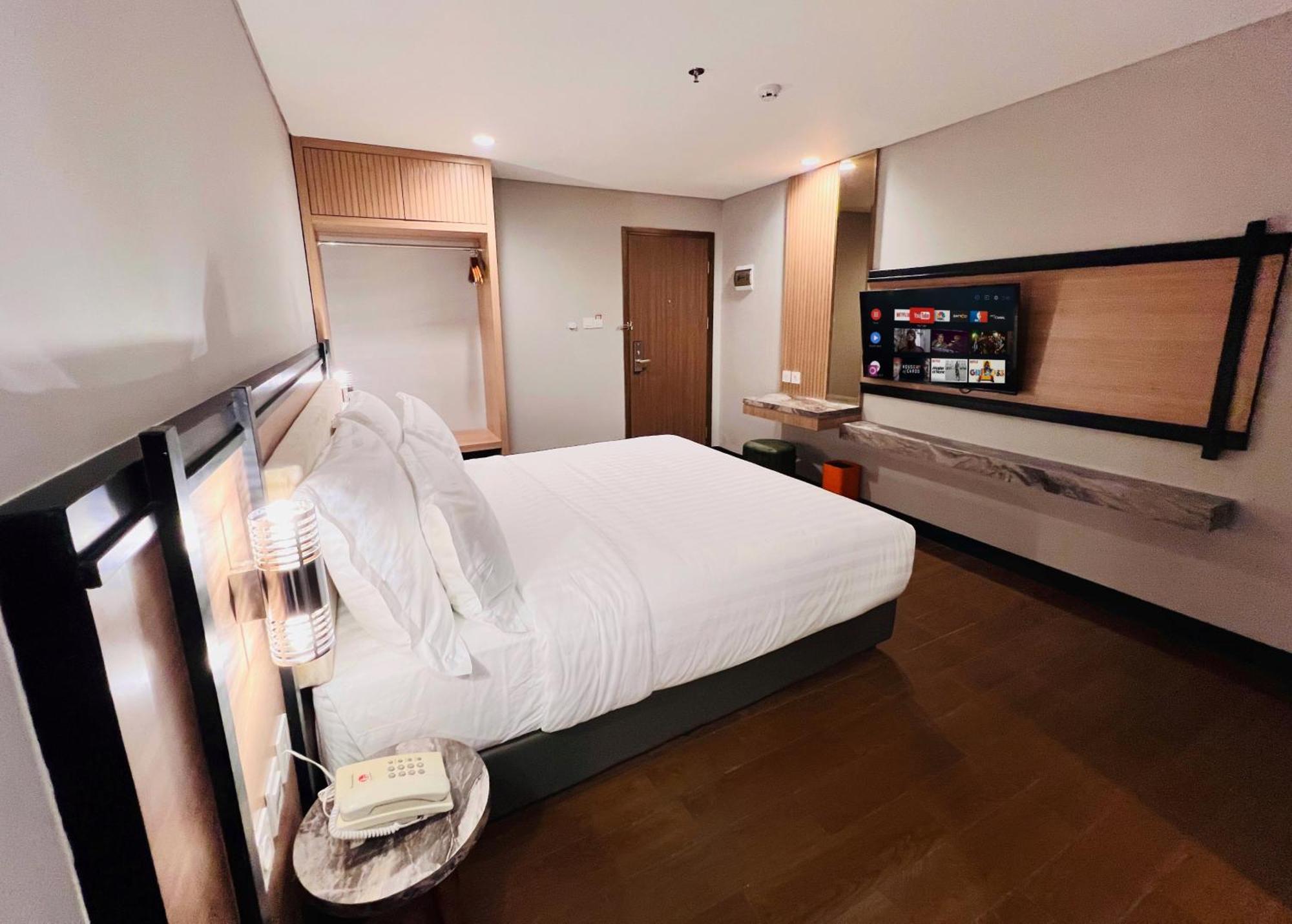 D'Primahotel Airport Sultan Hasanuddin Makassar Sudiang Exteriör bild