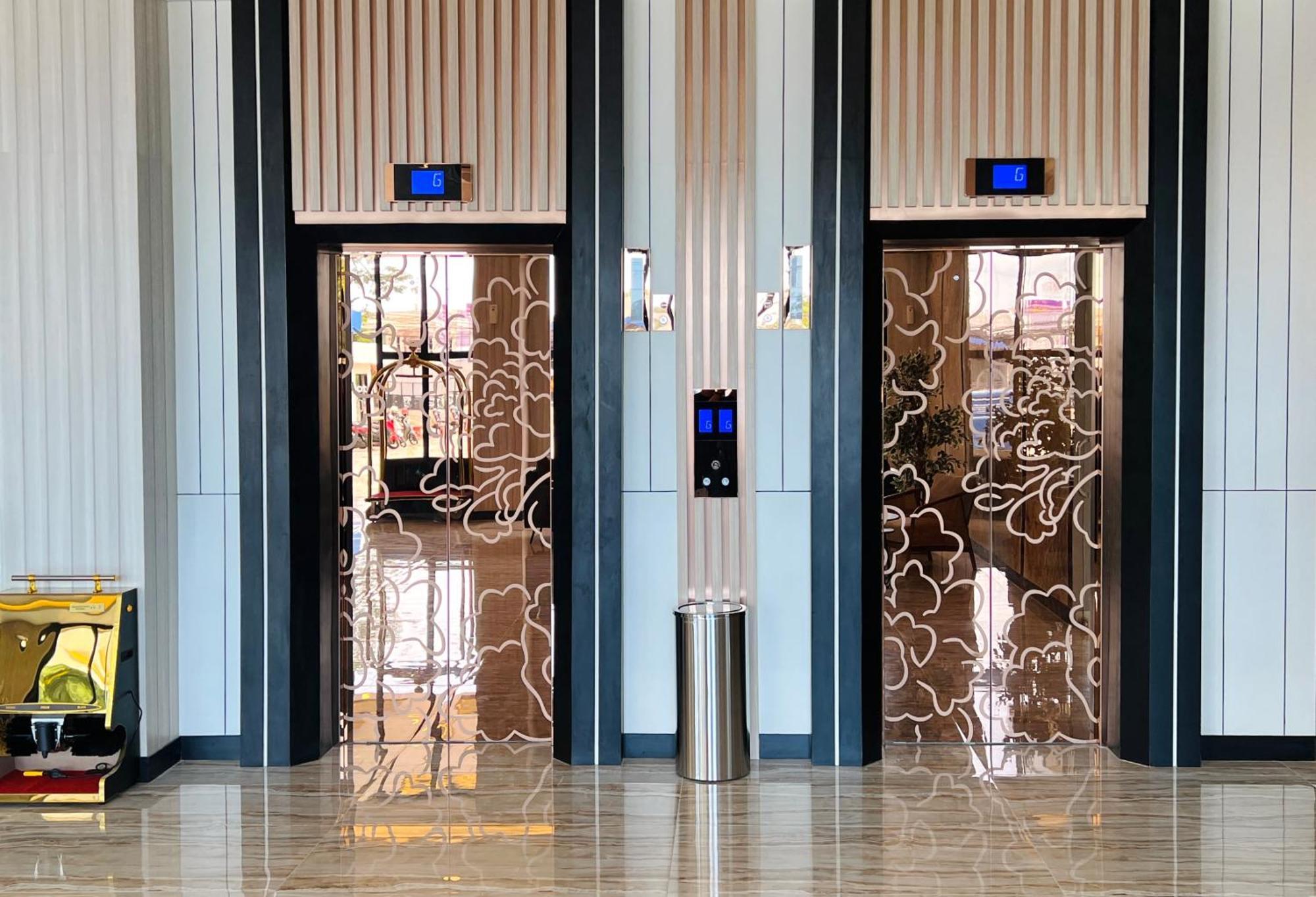 D'Primahotel Airport Sultan Hasanuddin Makassar Sudiang Exteriör bild